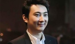 热搜娱乐吃瓜博主,热搜吃瓜博主带你探秘明星幕后故事